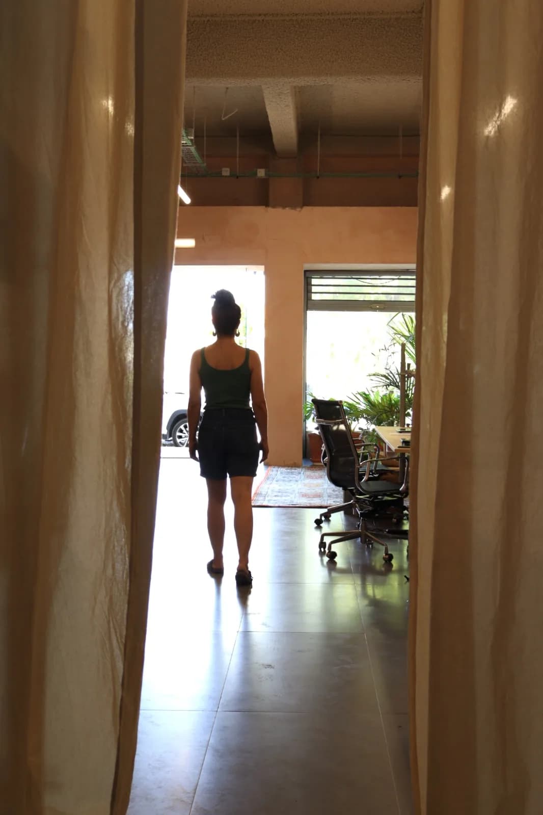 Entrada do cova spaces em Almada